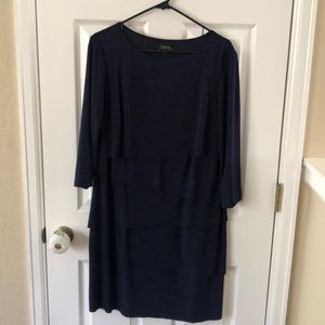 ⭐️⭐️LAST CHANCE⭐️⭐️ Navy Tahari Dress